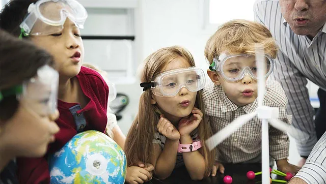 children-learning-science-at-school